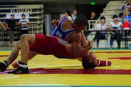 古典式摔跤视频,激战正酣，力与美的完美演绎