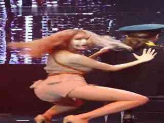 紧身裤跳舞视频,紧身裤舞者演绎动感魅力瞬间